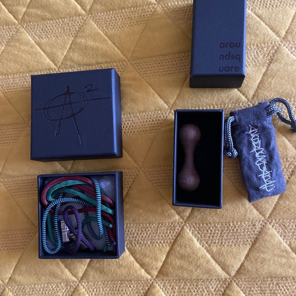 Aroundsquare hand games